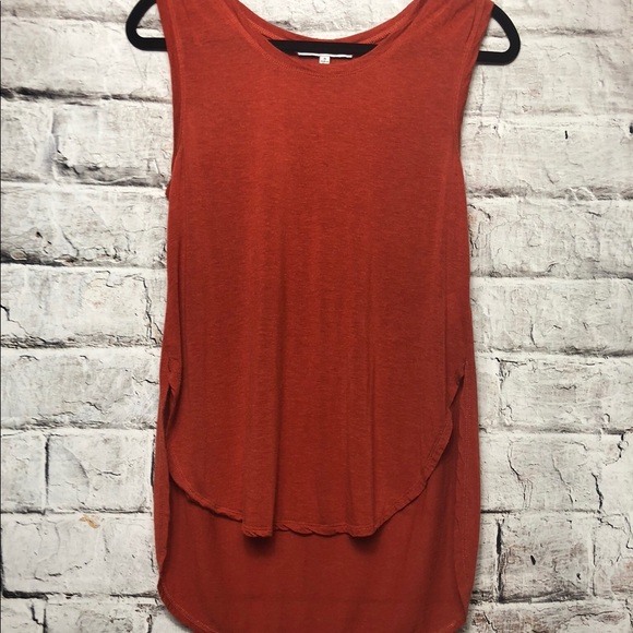 cupcakes & cashmere Tops - Cupcakes & Cashmere Cashmere Blend High Low Tank S